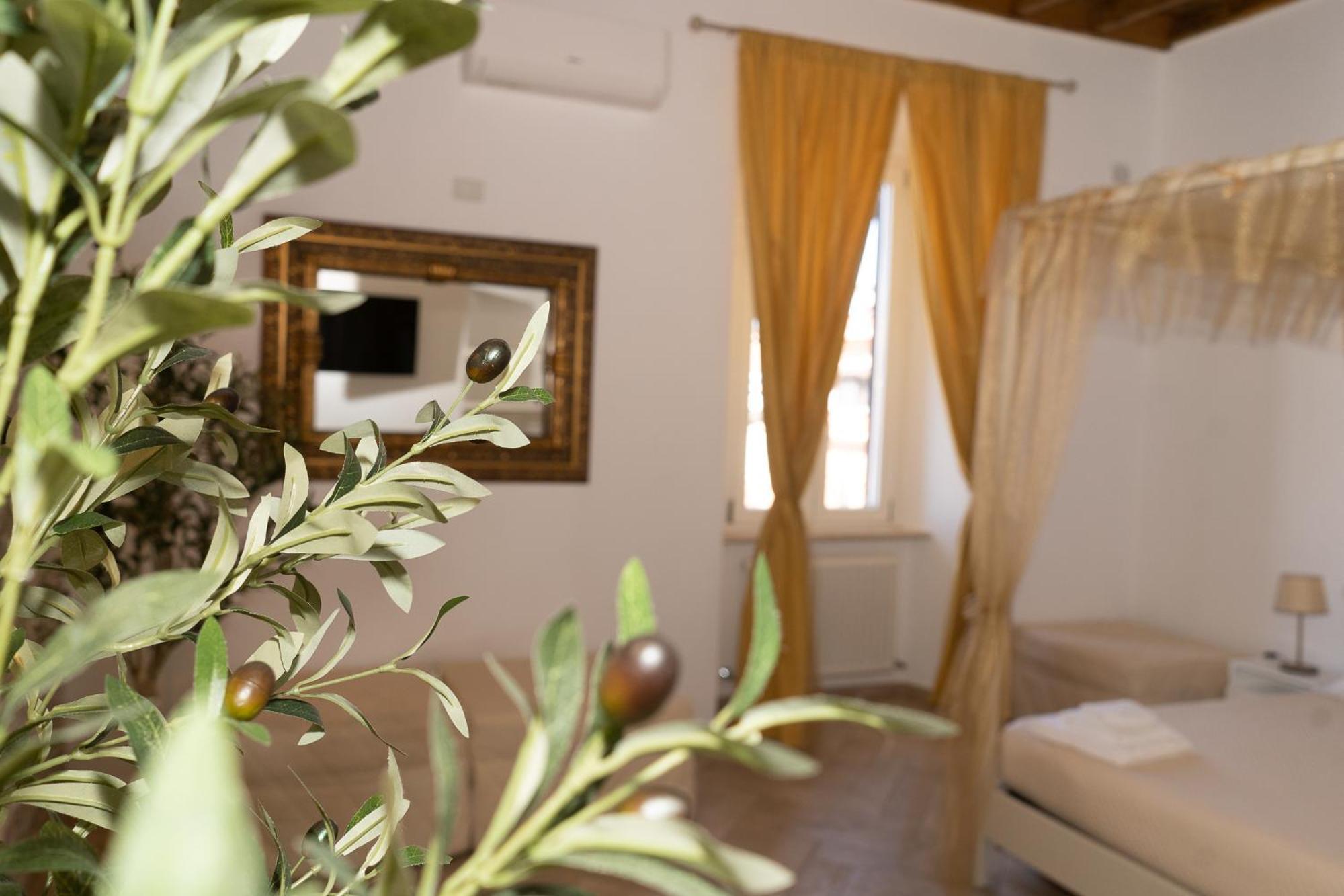 Le Boutique Luxury Rooms Diffused In Historic Center Fiumicino Kültér fotó