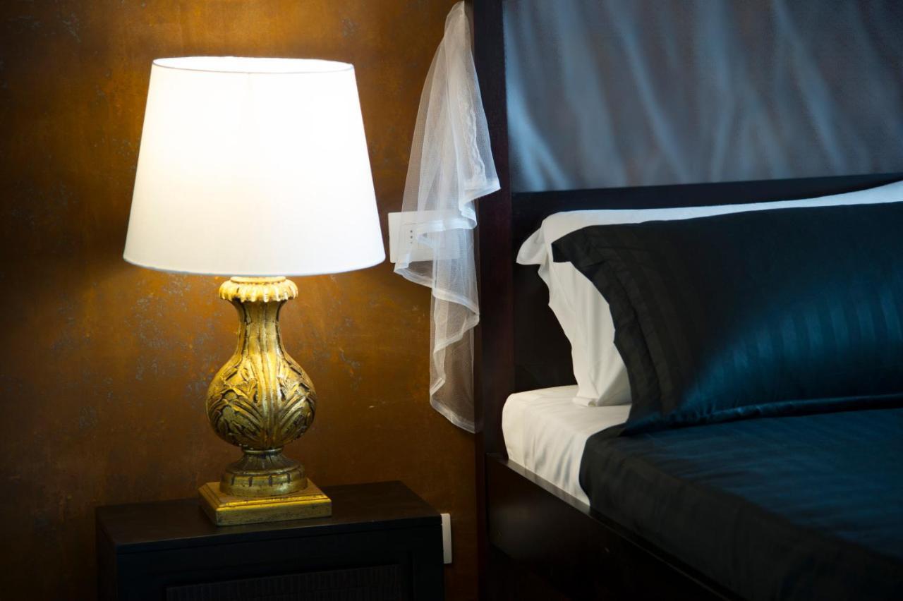 Le Boutique Luxury Rooms Diffused In Historic Center Fiumicino Kültér fotó